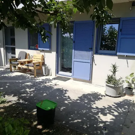 Apartma Salvia-Guest House Lucija Exterior photo