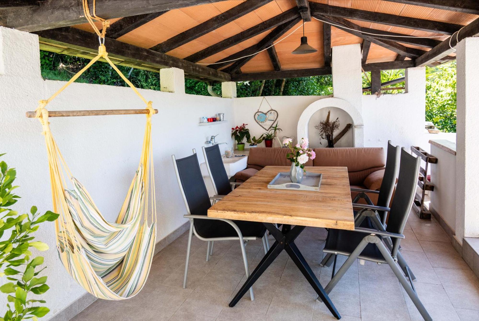 Apartma Salvia-guest House Lucija